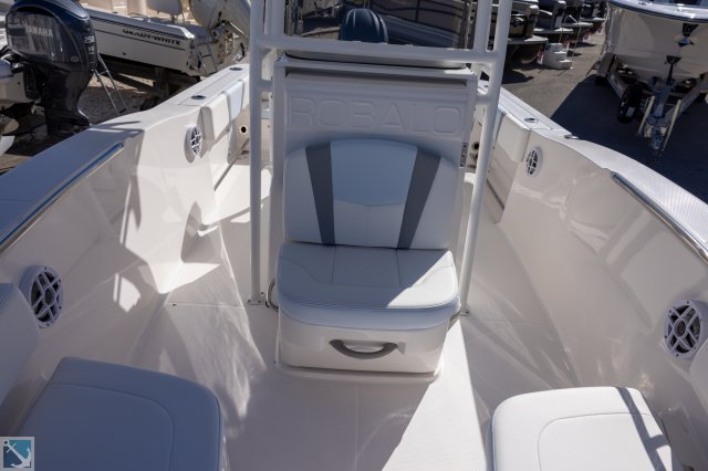 New 2025 Robalo for sale